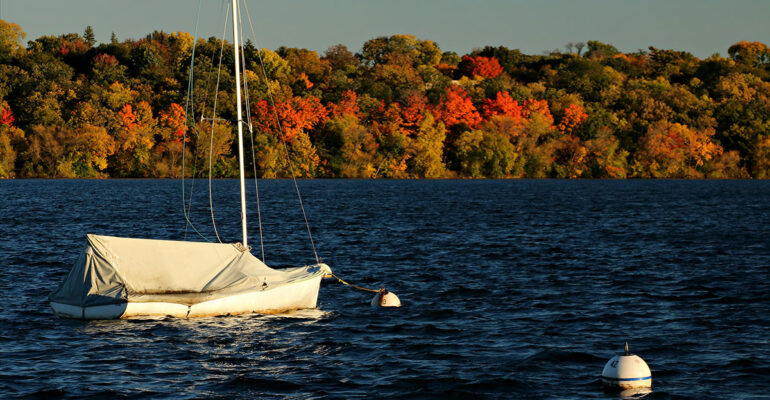 Short walking distance to Lake Calhoun & Lake of the Isles